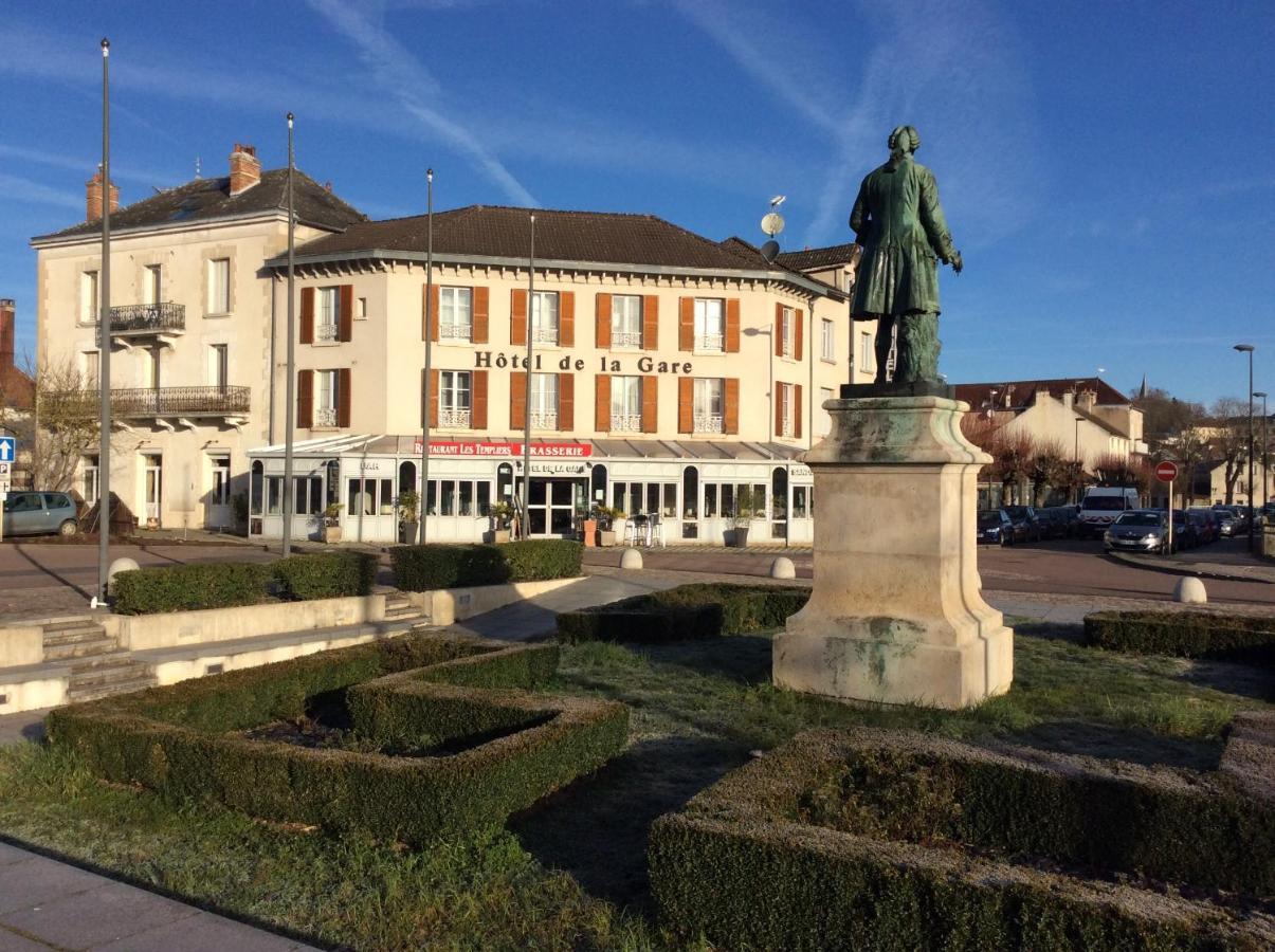 Hotel Restaurant Les Templiers Montbard Exterior photo